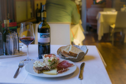 Dinner at Il Barrino in Montisi